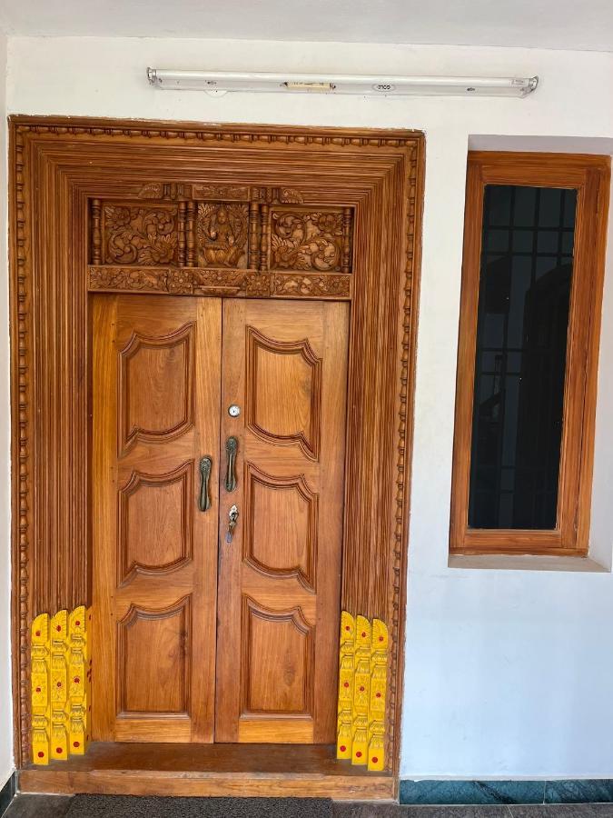 Tulip Villa 3Bhk 2Bhk And 1Bhk Located Near Chunnambar Boat House And Paradise Beach Pūrnānkuppam Exterior foto