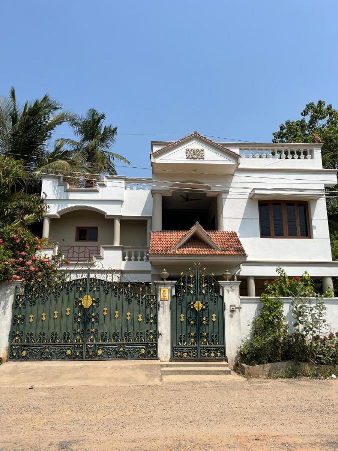 Tulip Villa 3Bhk 2Bhk And 1Bhk Located Near Chunnambar Boat House And Paradise Beach Pūrnānkuppam Exterior foto